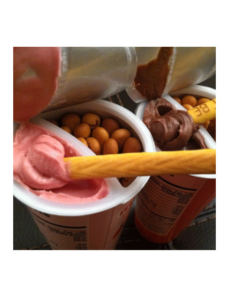 Meiji - Yan Yan Biscuits Chocolat Fraise - My American Market