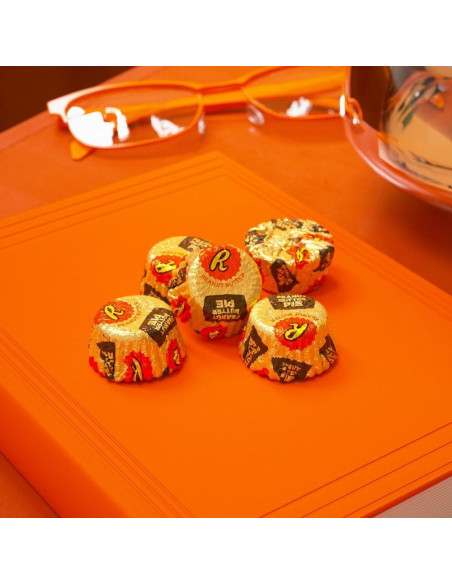 Confezione da condividere di mini tazze di torta al burro d'arachidi Reese's - My American Market